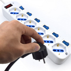 Ewent EW3932-3M limitador de tensión 6 salidas AC Blanco | APLIUM