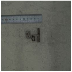 Hinge L