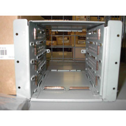 Hot-plug HDD cage for