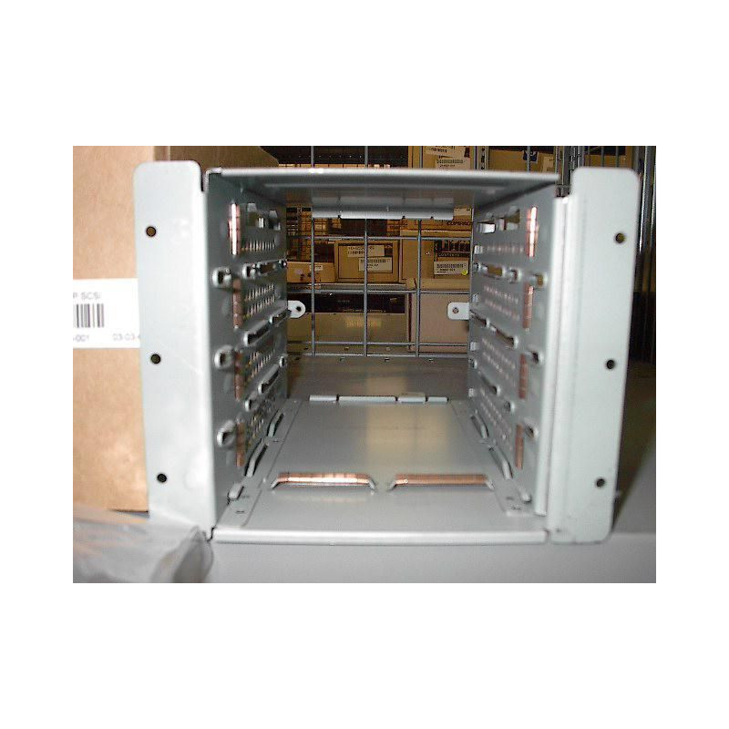 Hot-plug HDD cage for