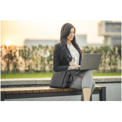 Funda Eco-friendly 14" Negro Kensington K60103WW | APLIUM