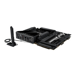 ASUS ROG CROSSHAIR X870E HERO BTF AMD X870E Zócalo AM5 ATX | APLIUM