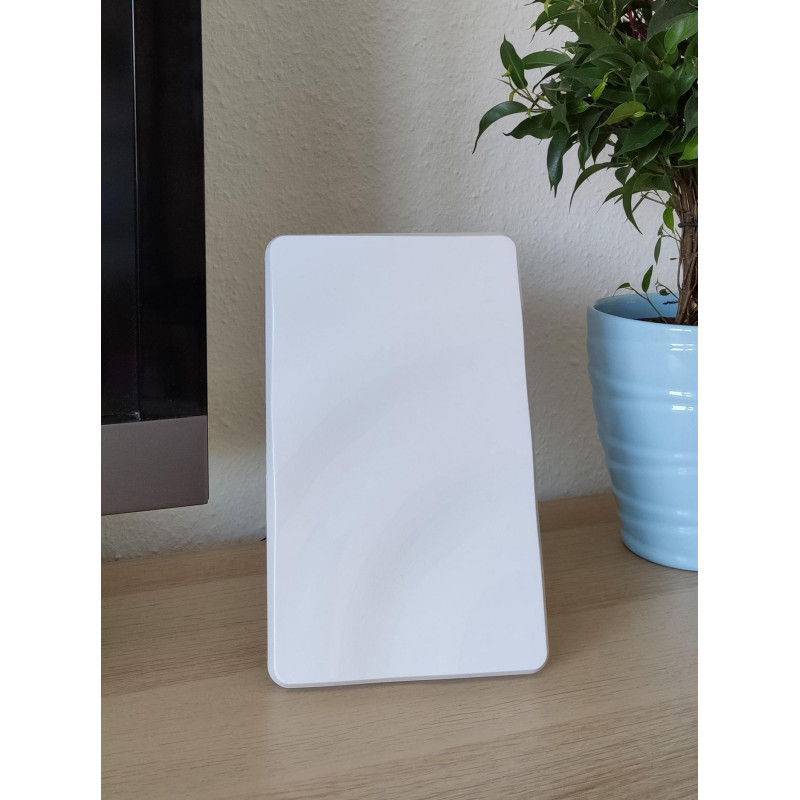 DA-2200 indoor UHF antenna. | APLIUM