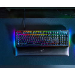 Teclado Razer Blackwidow V4 Green Switch (USA) (RZ03-0469010 | APLIUM