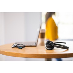Voyager 4320 USB-C Headset