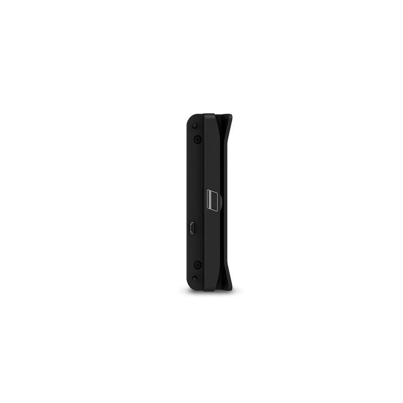 Magnetic stripe reader