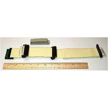 Internal SCSI cable kit with
