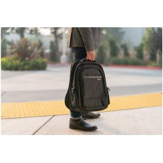 kensington-contour-2-0-17-pro-laptop-backpack-13.jpg