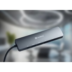 USB-C 8K Display Dock