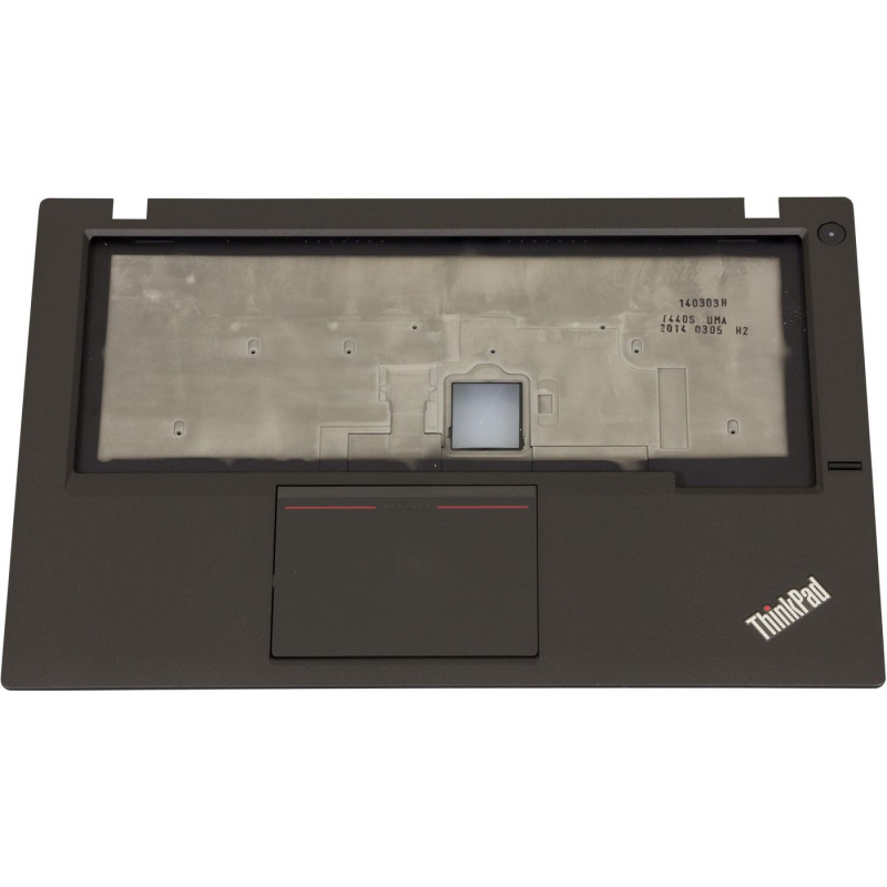 Keyboard bezel assembly for