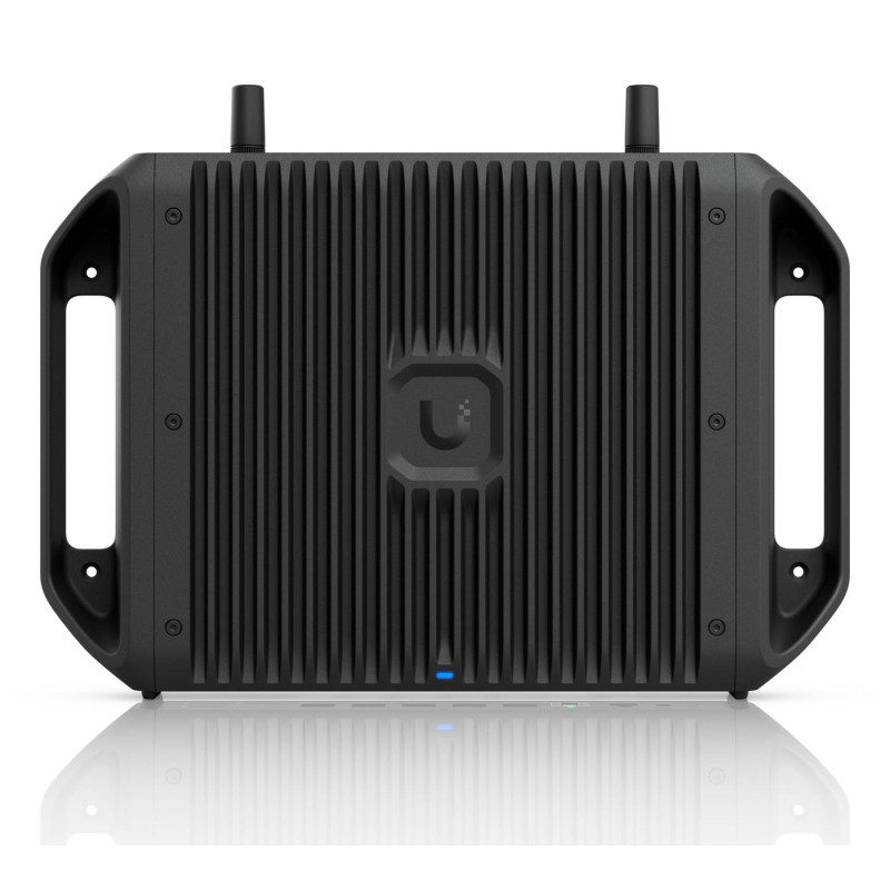 Ruggedized, fanless 10 GbE