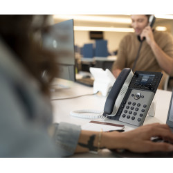 Poly Edge E350 - Teléfono VoIP con ID de llamadas/llamada en | APLIUM