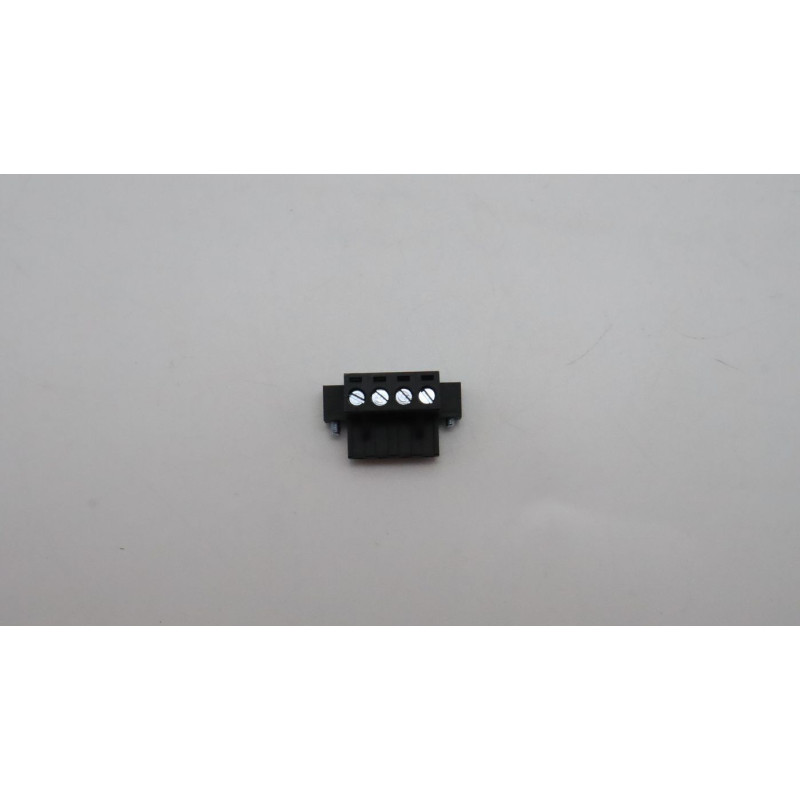 DC input connector for