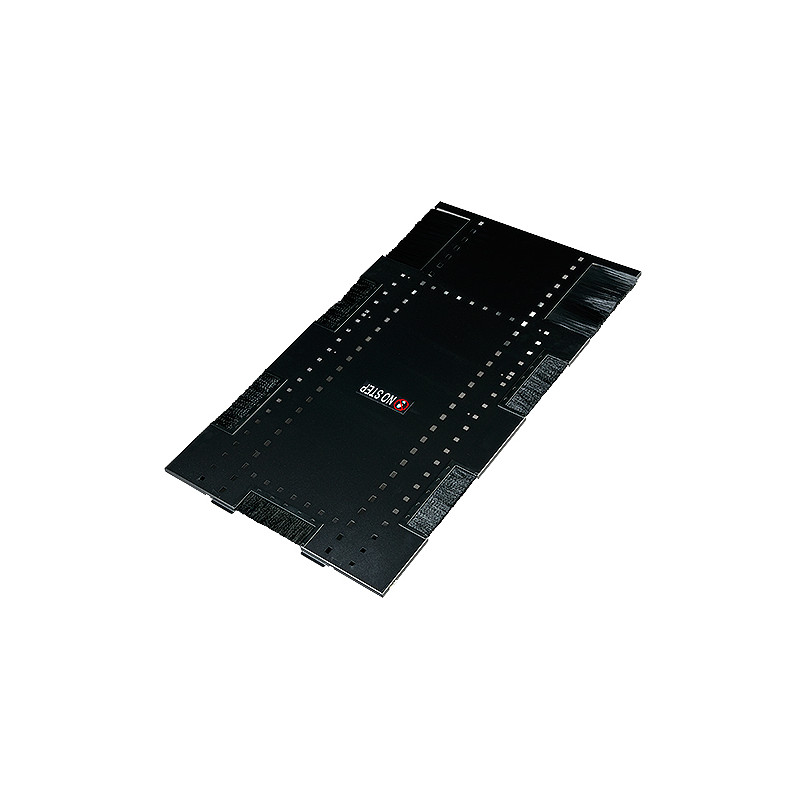 NetShelter SX 600mm Wide x 1200mm