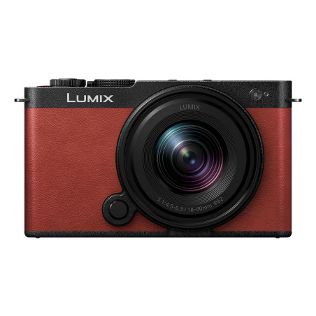 Lumix S9 + S-R1840 Compact