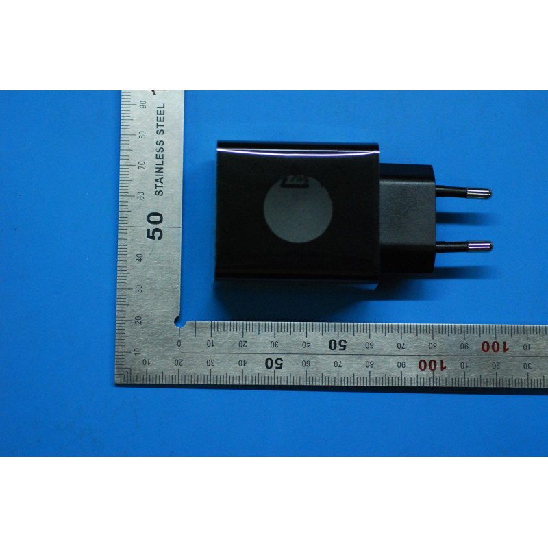 Adjustable AC adapter