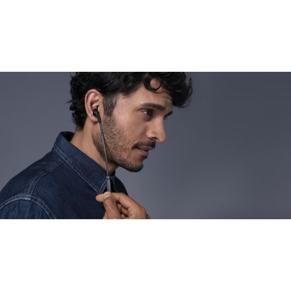 belkin-ltg-in-ear-headphones-better-black-10.jpg