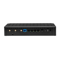 Cradlepoint E100-5GC - Enrutador inalámbrico - WWAN conmutador de 4 pu