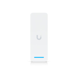 Access reader with a built-in hub for en