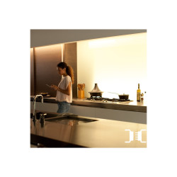 Philips Hue White and Color Ambiance Plus V4 - Extensión de | APLIUM
